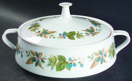 Greenbriar Round Covered Vegetable