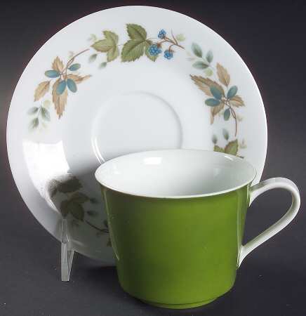 Greenbriar Flat Cup & Saucer Set