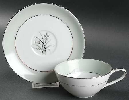 Greencrest Flat Cup & Saucer Set