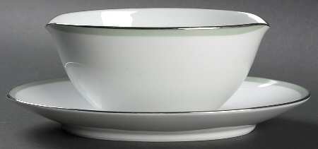 Greentone Gravy Boat with Attached Underplate