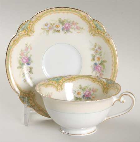 Grenolene Footed Cup & Saucer Set