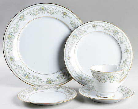 Green Hill 5 Piece Place Setting
