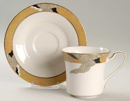 Grand Vision Flat Cup & Saucer Set