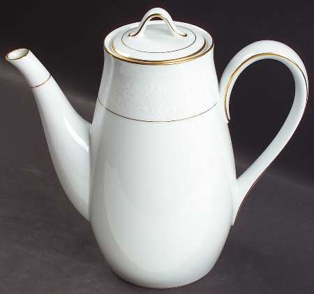 Guenevere Coffee Pot & Lid