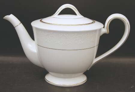 Guenevere Teapot & Lid