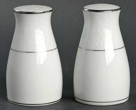 Guenevere Salt & Pepper Set