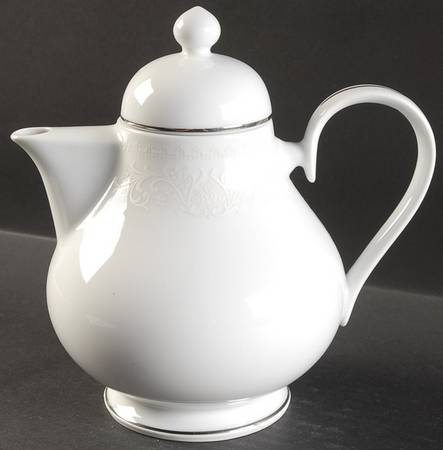 Guenevere Teapot & Lid