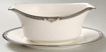 Halifax Gravy Boat with Attached Underplate