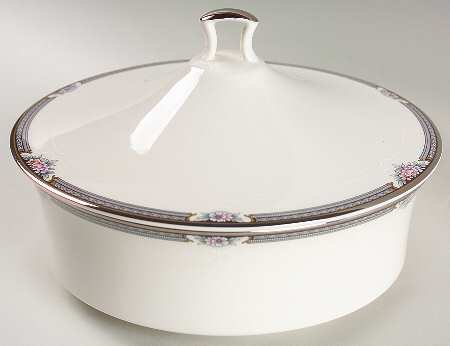 Halifax Large Round Covered Vegetable