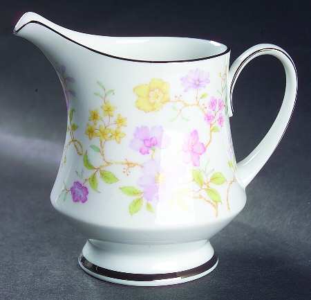 Harmony (Platinum Trim) Creamer