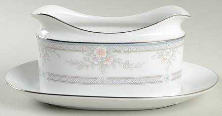 Hartley Gravy Boat with Attached Underplate