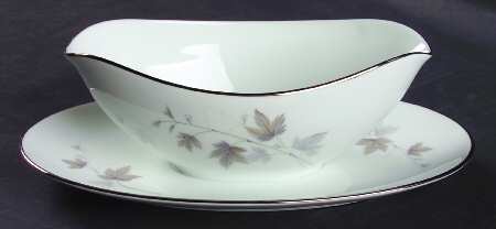 Harwood Gravy Boat with Attached Underplate