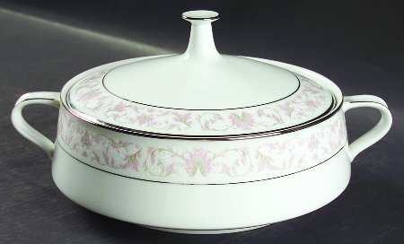 Harwyn Round Covered Vegetable