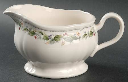 Harvest Treasure Gravy Boat