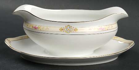 Havana Gravy Boat with Attached Underplate