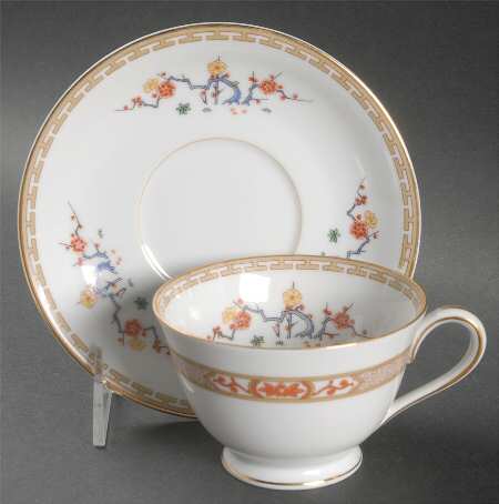 Hawthorne Footed Cup & Saucer Set