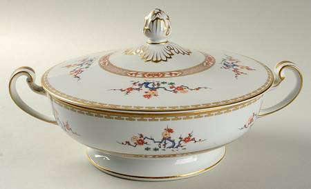 Hawthorne Round Covered Vegetable