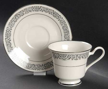 Hawthorne Footed Cup & Saucer Set