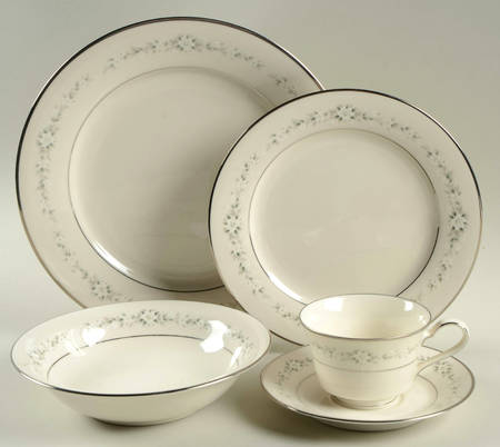 Heather 40 Piece Estate Set