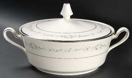Heather Round Covered Vegetable