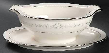 Heather Gravy Boat with Attached Underplate