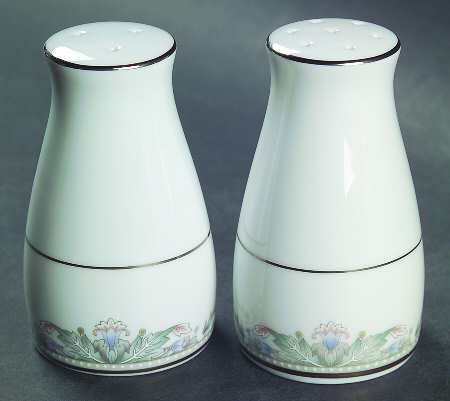 Heatherwood Salt & Pepper Set