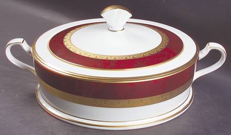 Hemingway Round Covered Vegetable