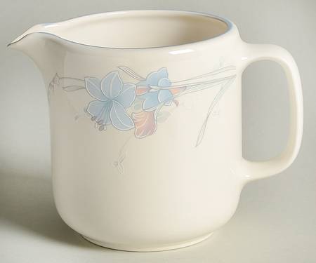 Hennessy Large Gravy Boat/Pitcher