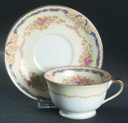 Hermione Footed Cup & Saucer Set