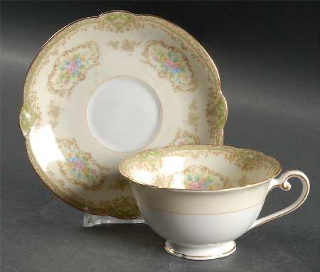 Hertha Footed Cup & Saucer Set