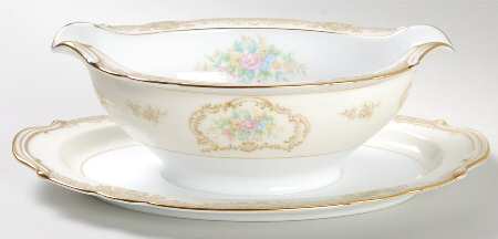 Hertha Gravy Boat with Attached Underplate