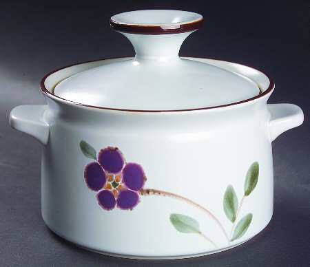 Hello Spring Brown 1.25 Qt Round Covered Casserole