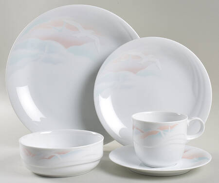 High Fliers 5 Piece Place Setting