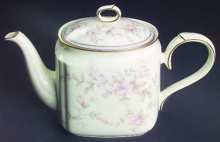Highland Park Teapot & Lid