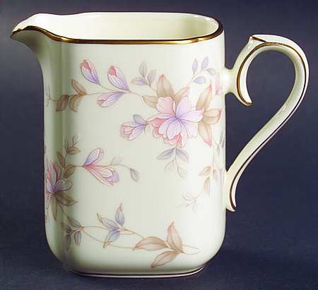 Highland Park Creamer