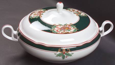 Home For Christmas Round Covered Vegetable