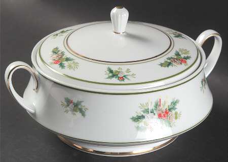 Holly Round Covered Vegetable