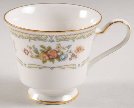 Homage Footed Cup