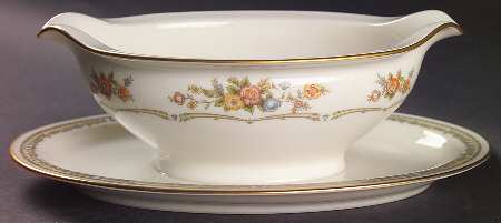 Homage Gravy Boat with Attached Underplate by Noritake