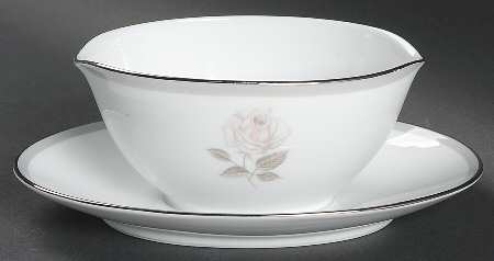 Horizon Gravy Boat with Attached Underplate
