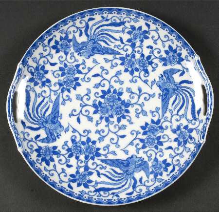 Howo Handled Cake Plate
