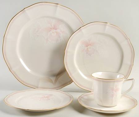 Imperial Blossom 5 Piece Place Setting