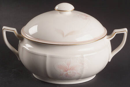 Imperial Blossom Oval Covered Vegetable