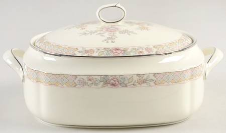 Imperial Garden Oval Covered Vegetable