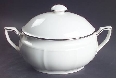 Imperial Platinum Oval Covered Vegetable