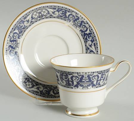 Inglewood Footed Cup & Saucer Set