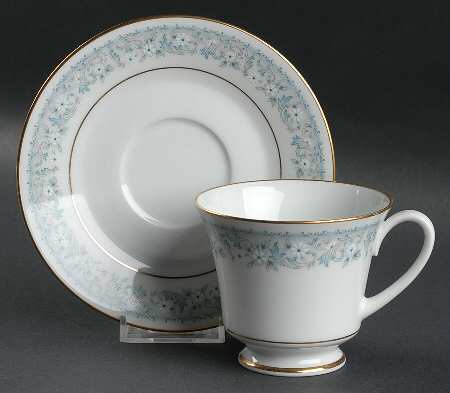 Iona Footed Cup & Saucer Set