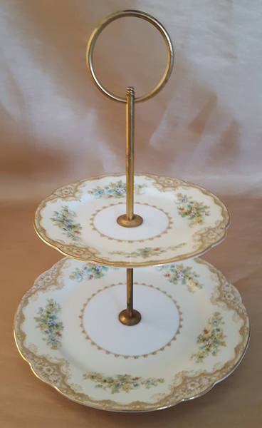 Iris 2 Tiered Serving Tray (Dinner & Salad Plate)