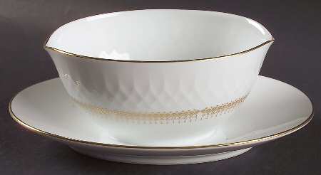 Irmina Gravy Boat with Attached Underplate