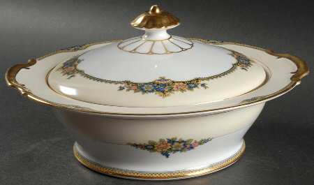 Isabey Round Covered Vegetable